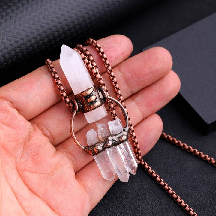 Collier en pierre précieuse pilier hexagonale en quartz clair irrégulier Olivenorma