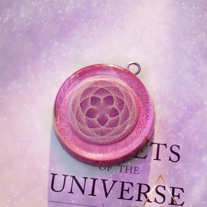 Collier Orgonite en Quartz Rose Olivenorma « Venus »
