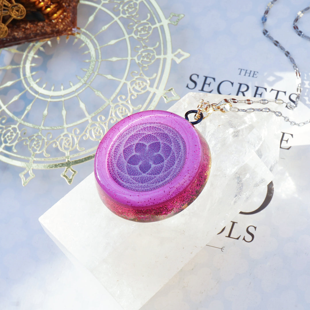 Collier Orgonite en Quartz Rose Olivenorma « Venus »