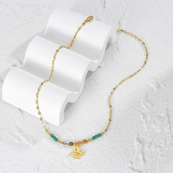 Collier pendentif "LOVE" en perles de pierre naturelle Olivenorma