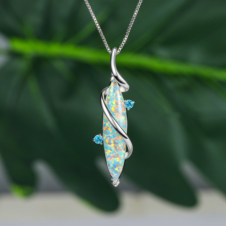 Collier avec pendentif en opale blanche spéciale œil de cheval Olivenorma