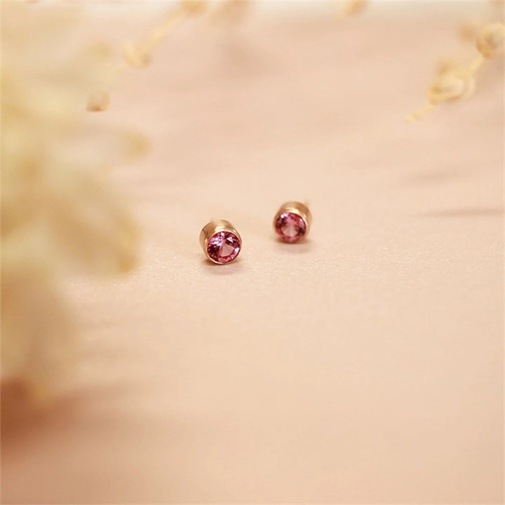 Boucles d'oreilles simples en zircon avec pierre de naissance Olivenorma 