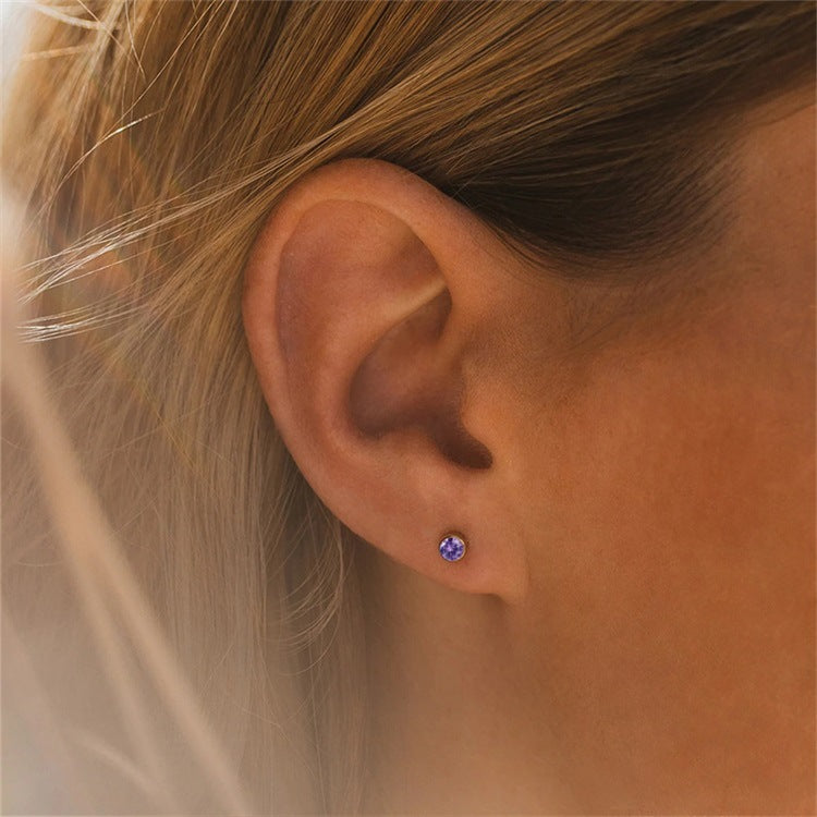 Boucles d'oreilles simples en zircon avec pierre de naissance Olivenorma 