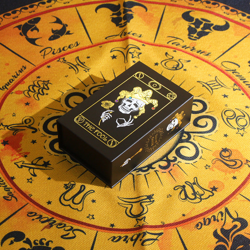 Carte de tarot imperméable en PVC noir et doré avec motif de crâne Olivenorma