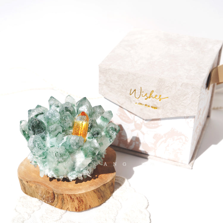 Décoration en grappe de cristal à base de bois massif de quartz fantôme vert Olivenorma