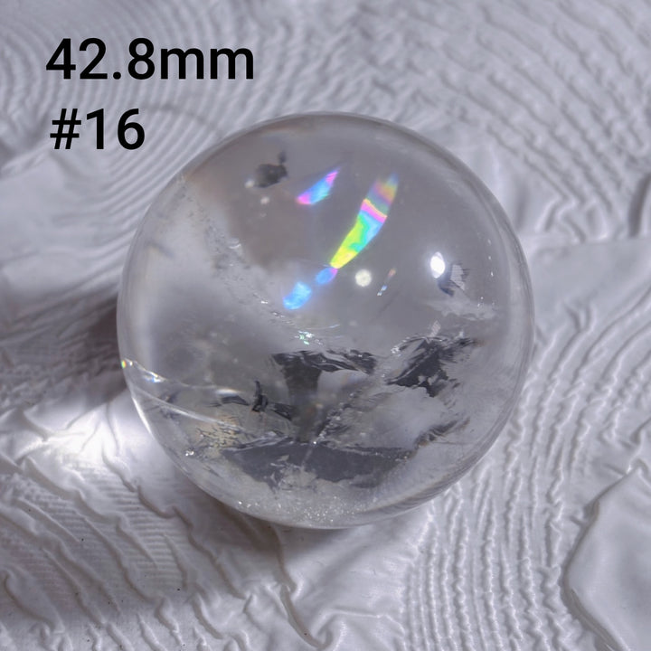 Boule de cristal polie transparente à haute fréquence naturelle Olivenorma 