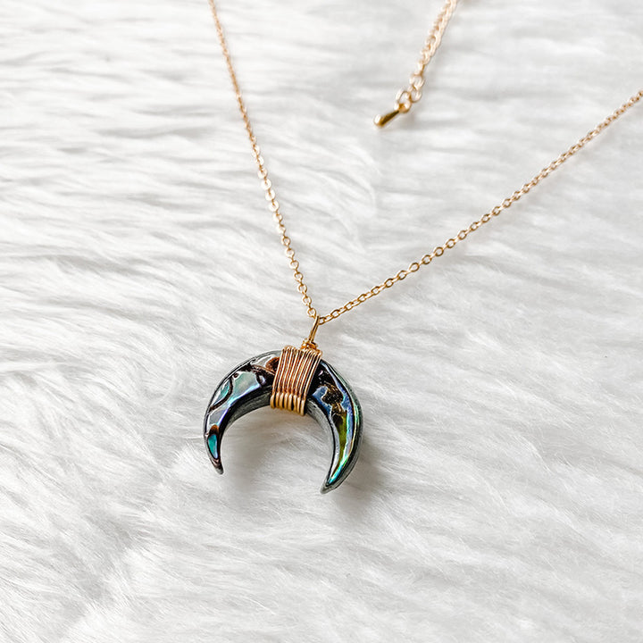 Collier croissant de lune en pierres précieuses Olivenorma