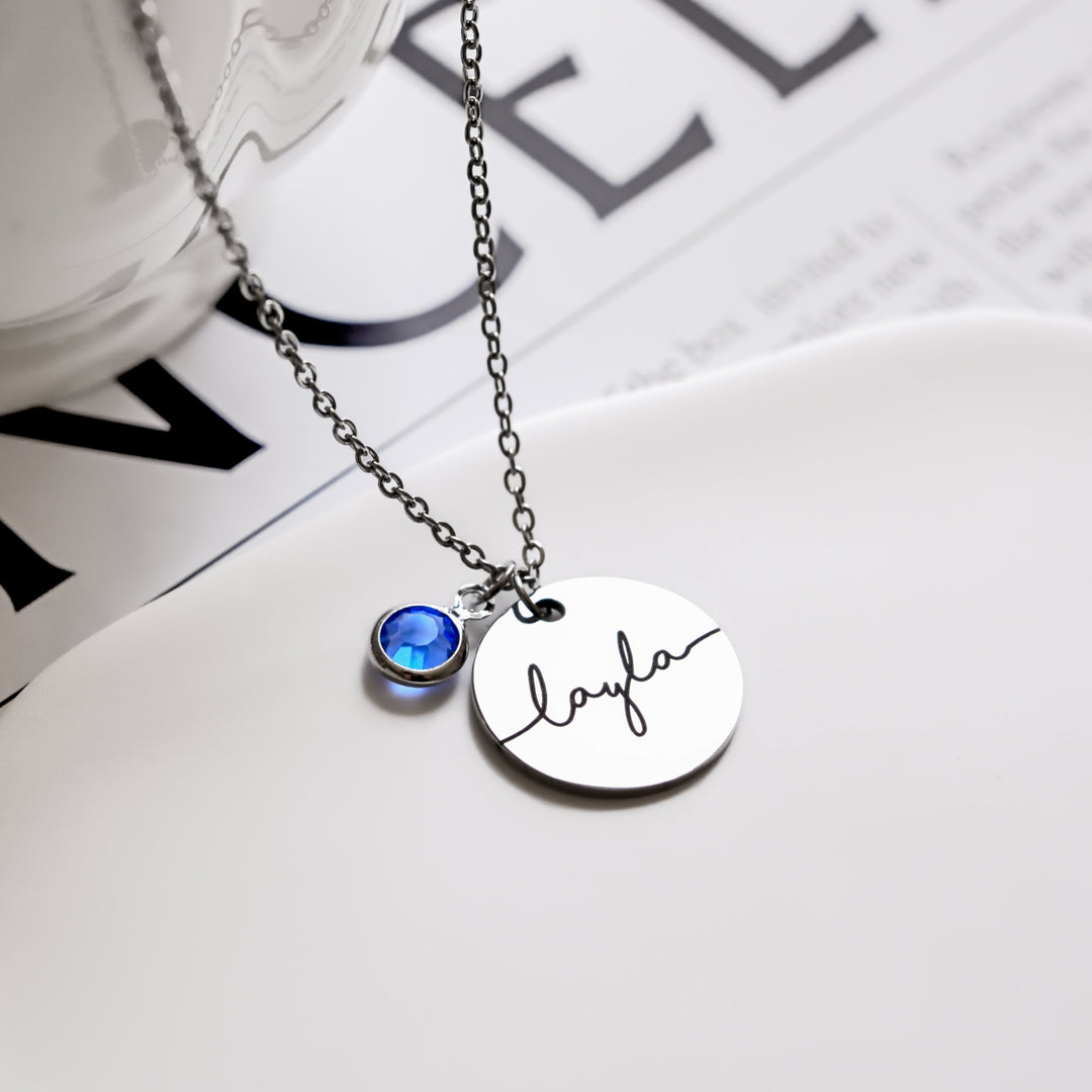 Collier avec pierre de naissance ronde gravée Olivenorma
