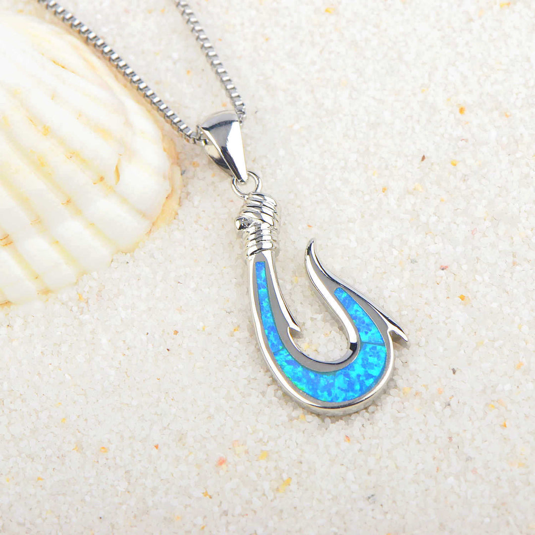 Collier avec pendentif en forme de hameçon en opale bleue Olivenorma