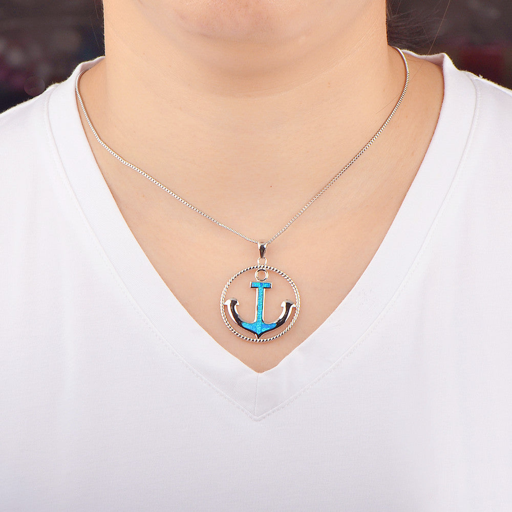 Collier pendentif ancre en opale bleue Olivenorma
