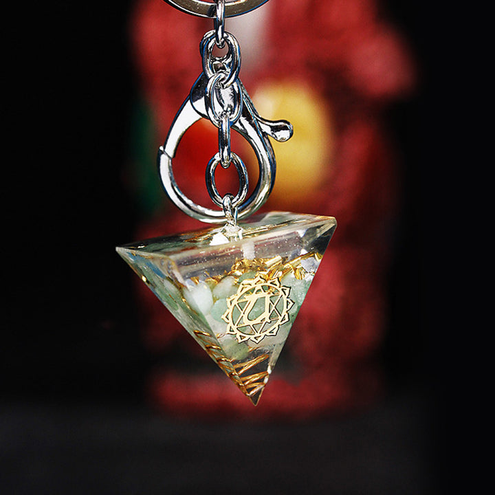 Porte-clés pendentif énergétique pyramide orgone de guérison des chakras Olivenorma