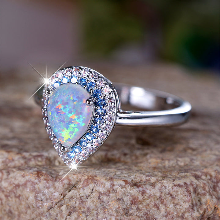 Bague Olivenorma en zircon blanc opale de type goutte d'eau