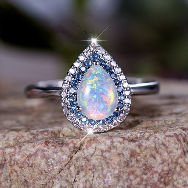 Bague Olivenorma en zircon blanc opale de type goutte d'eau