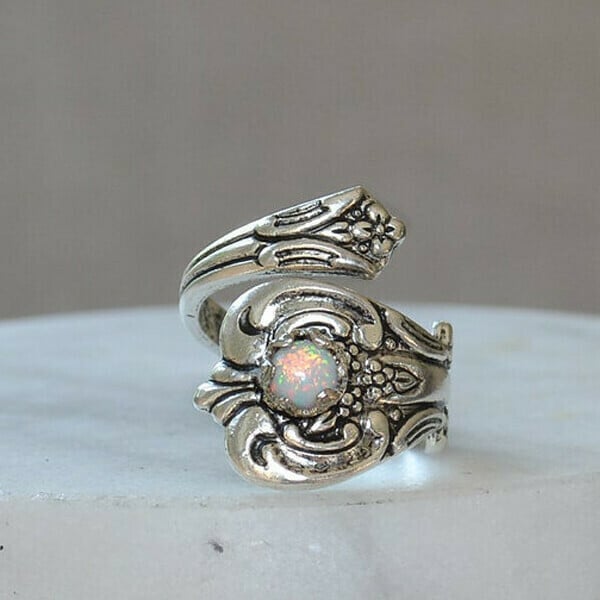 Bague ajustable en opale blanche Olivenorma