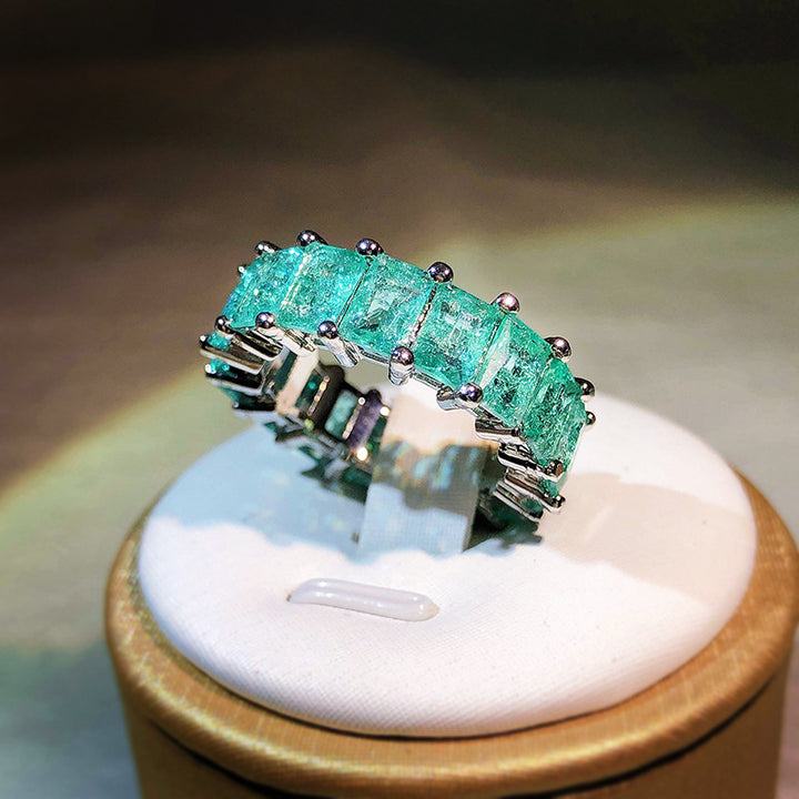Bague carrée côte à côte en tourmaline Paraiba Olivenorma