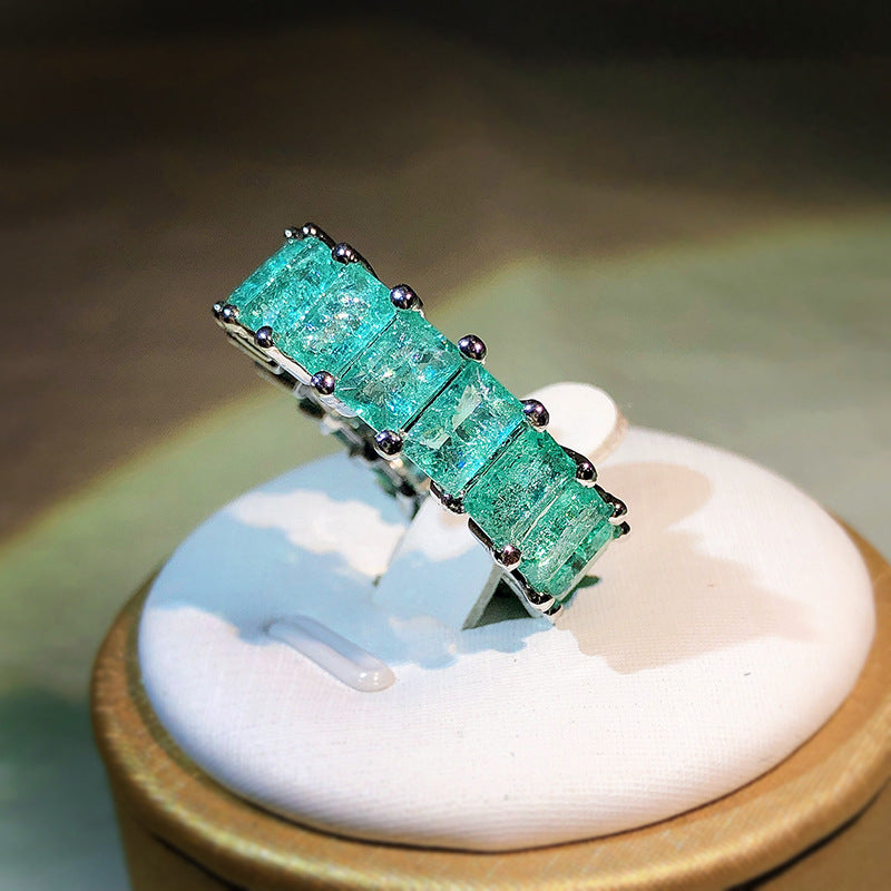 Bague carrée côte à côte en tourmaline Paraiba Olivenorma