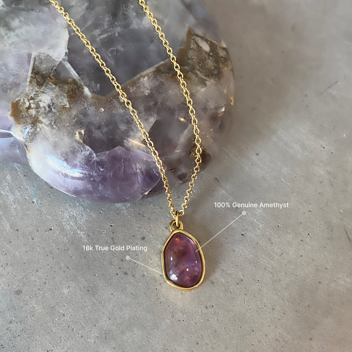 Collier pendentif en pierre irrégulière Olivenorma en acier titane et or 18 carats