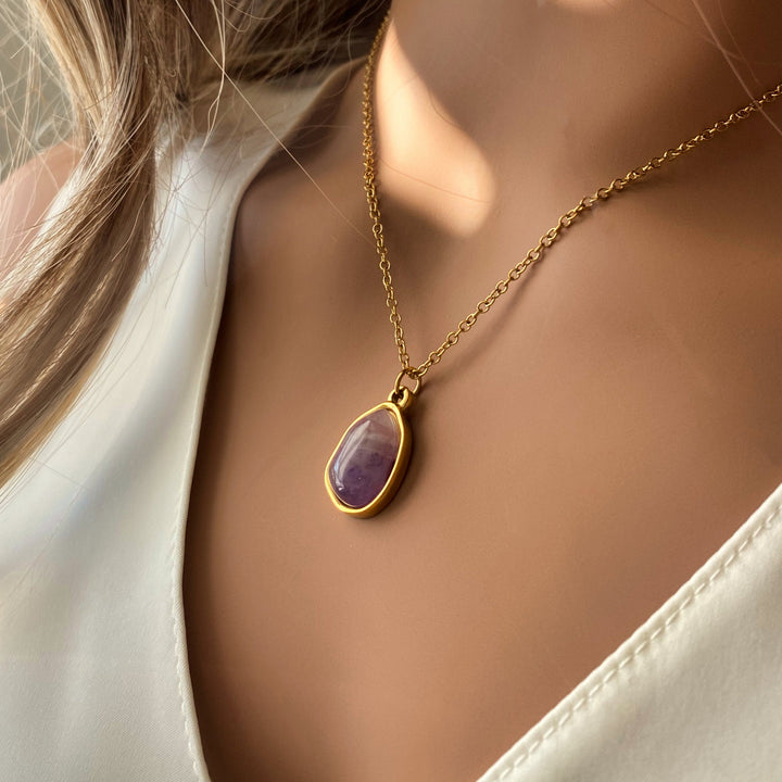 Collier pendentif en pierre irrégulière Olivenorma en acier titane et or 18 carats