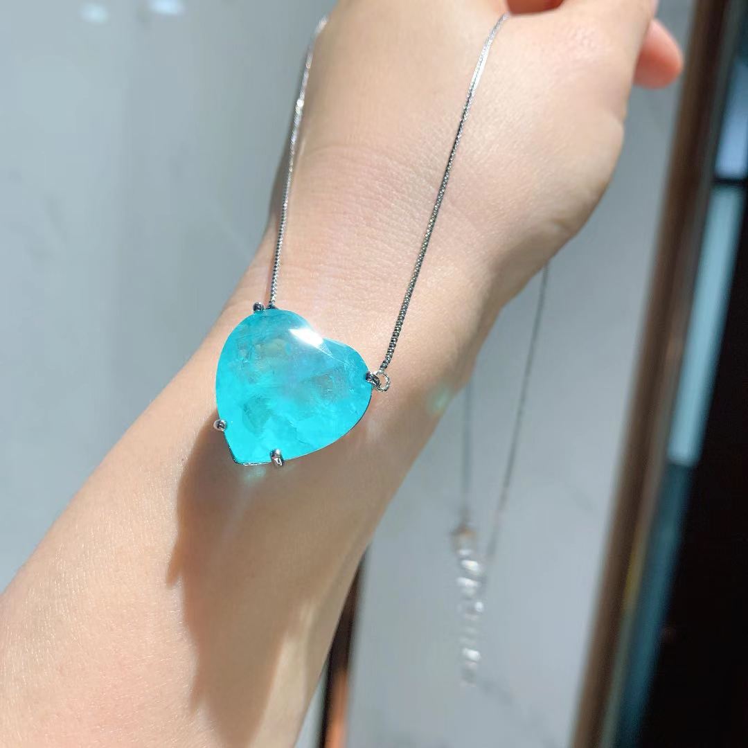 Collier et boucles d'oreilles en tourmaline Paraiba en forme de cœur Olivenorma 