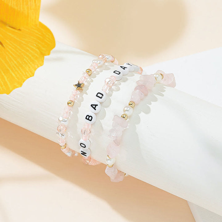 Ensemble de bracelets à trois rangs en perles de cristal Olivenorma « No Bad Days » 