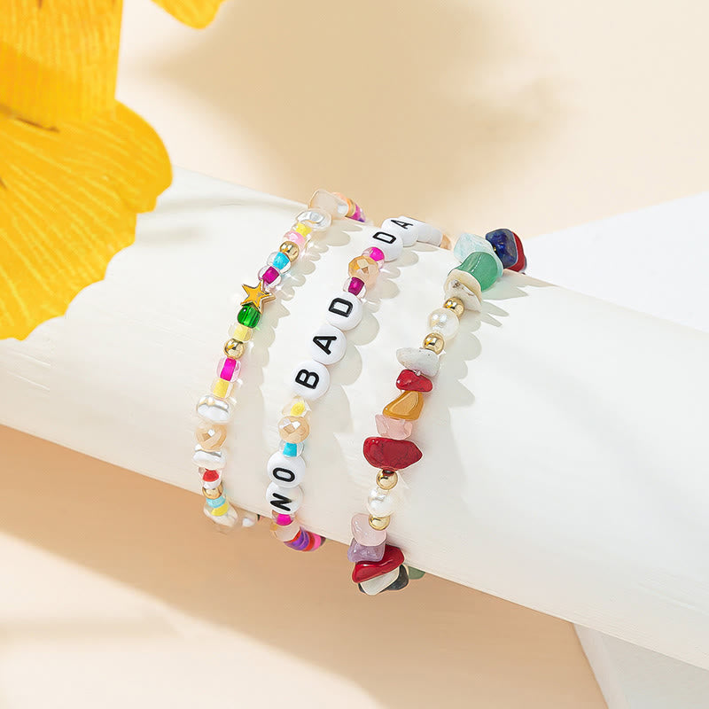 Ensemble de bracelets à trois rangs en perles de cristal Olivenorma « No Bad Days » 