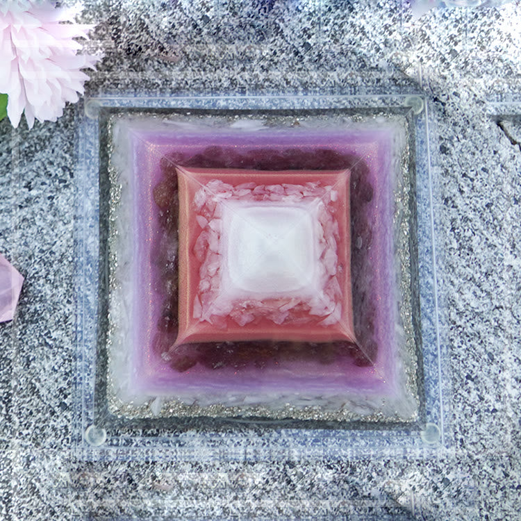 Pyramide d'orgone d'amour en quartz rose fraise améthyste Olivenorma