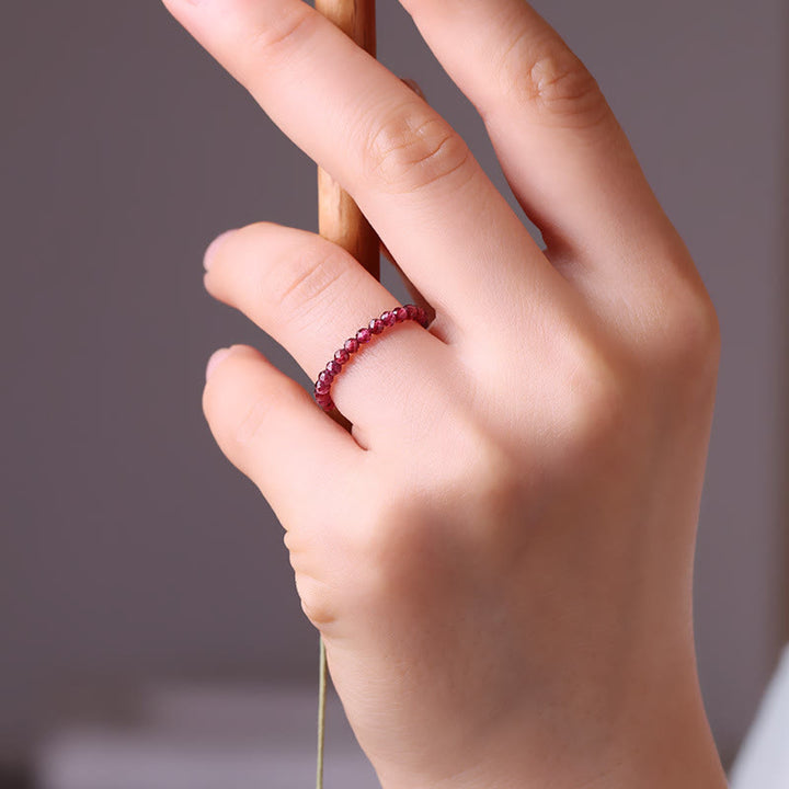 Olivenorma avec perle de grenat extra fine de 2 mm