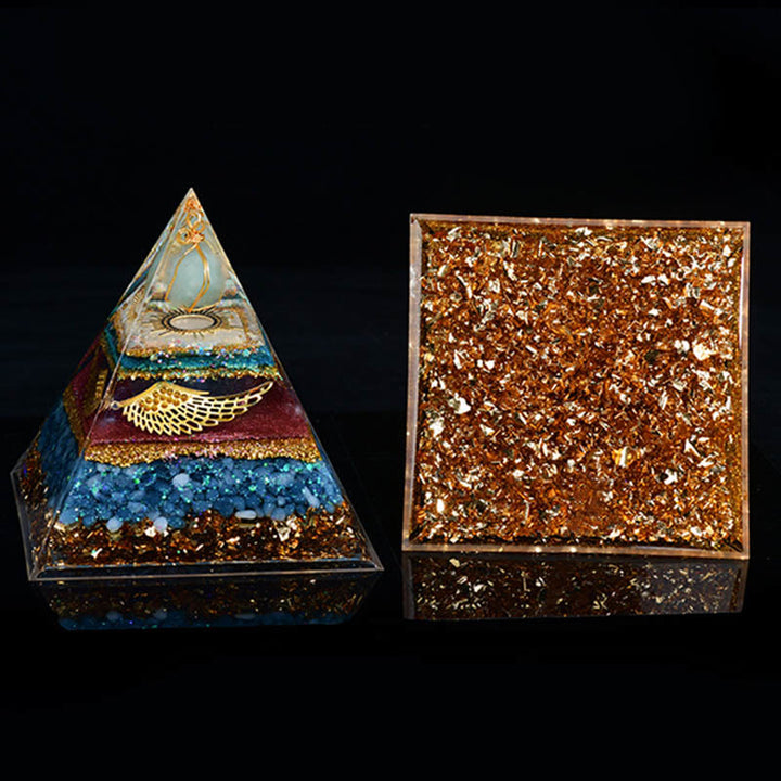 Pyramide d'orgone de cristal de chakra d'obsidienne dorée Olivenorma