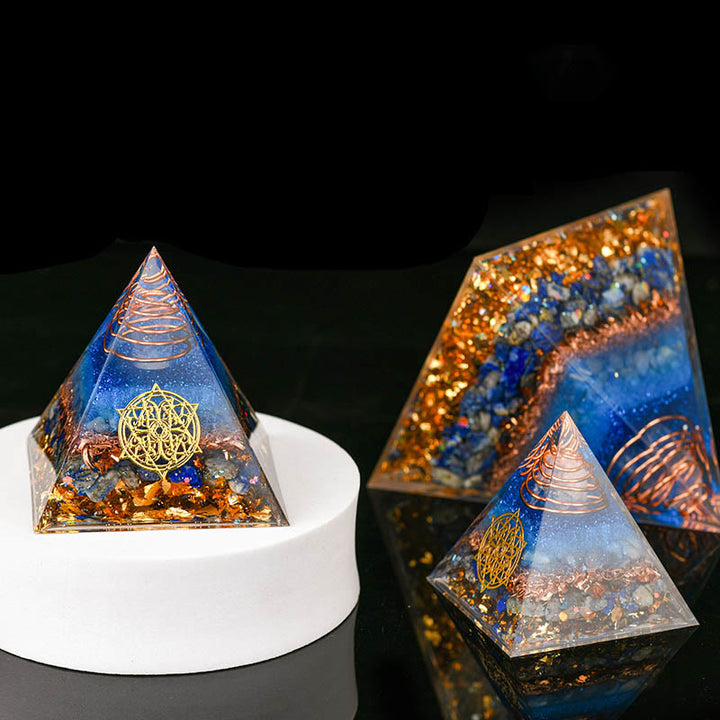 Pyramide d'orgone en cristal transparent aventurine bleue Olivenorma 5-15 cm