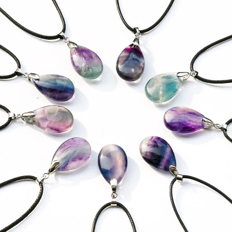 Collier avec pendentif en forme de goutte d'eau en fluorite naturelle Olivenorma