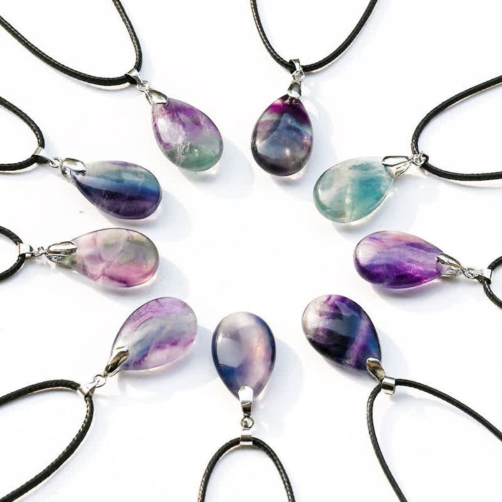 Collier avec pendentif en forme de goutte d'eau en fluorite naturelle Olivenorma