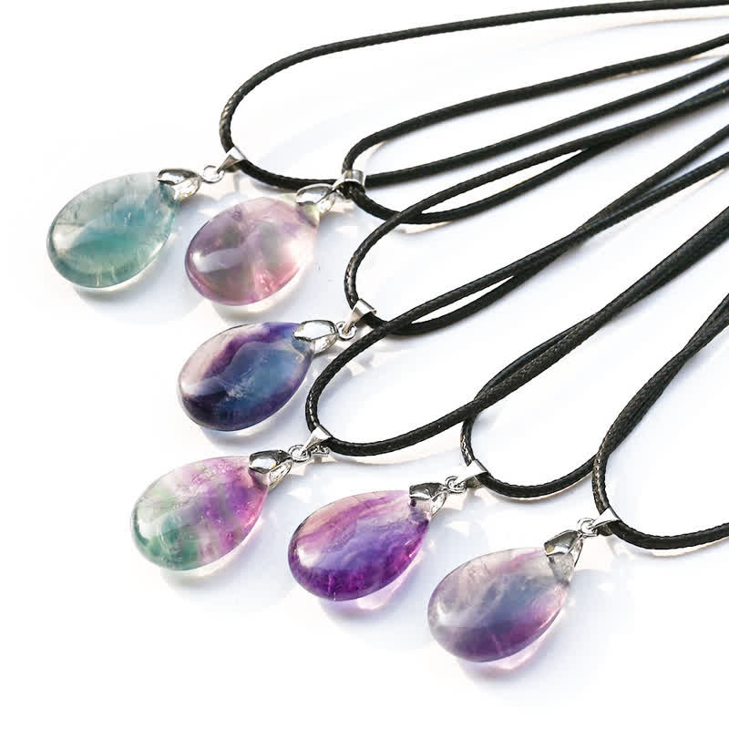 Collier avec pendentif en forme de goutte d'eau en fluorite naturelle Olivenorma