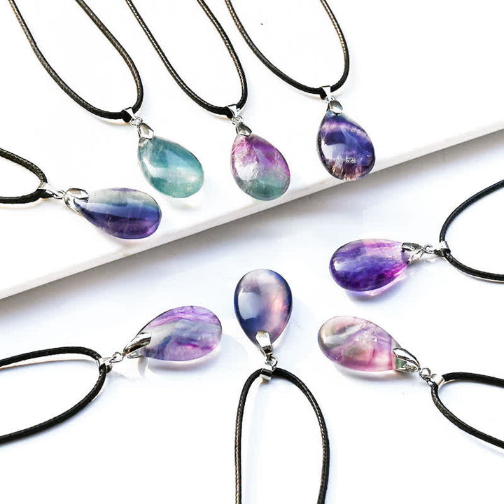 Collier avec pendentif en forme de goutte d'eau en fluorite naturelle Olivenorma