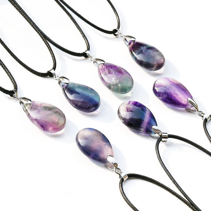 Collier avec pendentif en forme de goutte d'eau en fluorite naturelle Olivenorma
