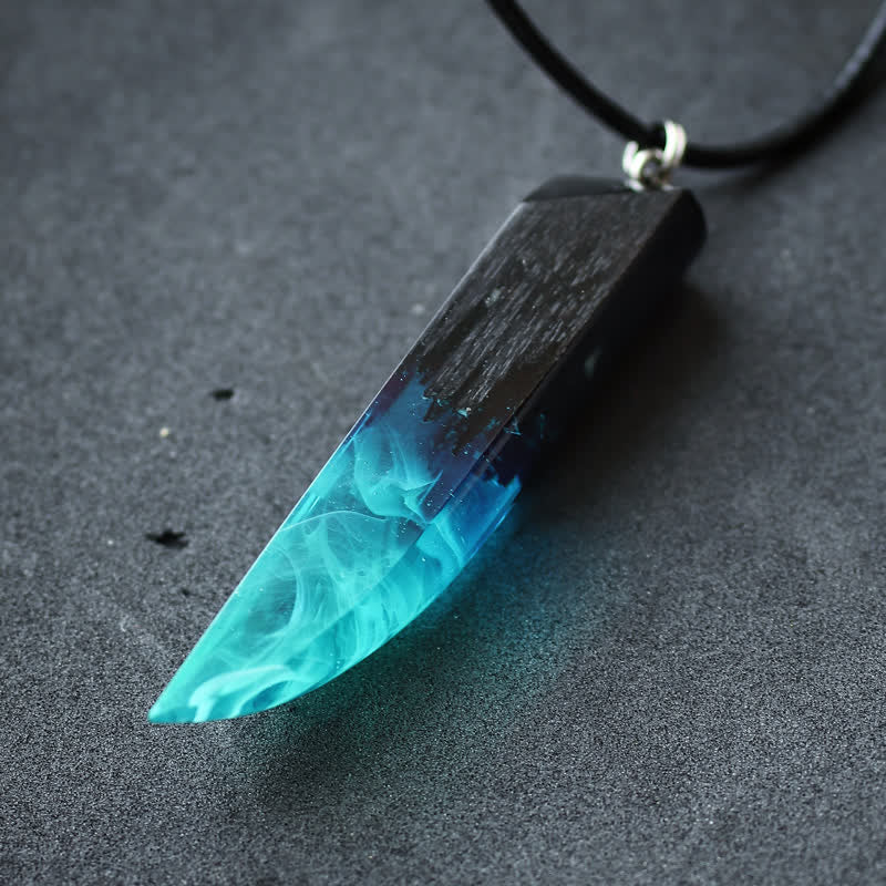 Collier pendentif lumineux en résine de bois Olivenorma