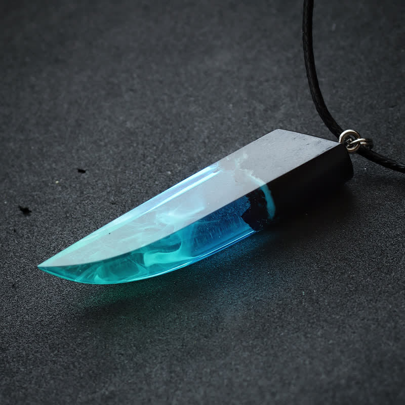 Collier pendentif lumineux en résine de bois Olivenorma