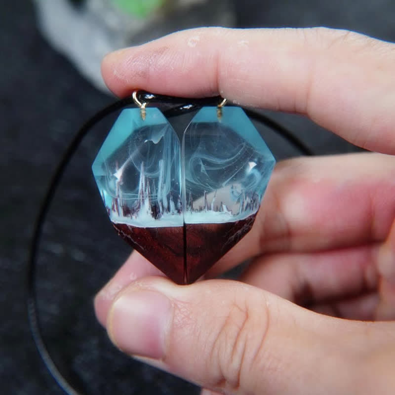 Ensemble de colliers avec pendentif en bois et résine en forme de cœur Olivenorma