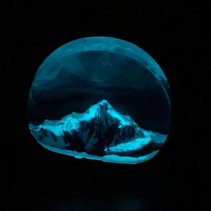 Collier pendentif rond en résine bleu neige montagne Olivenorma