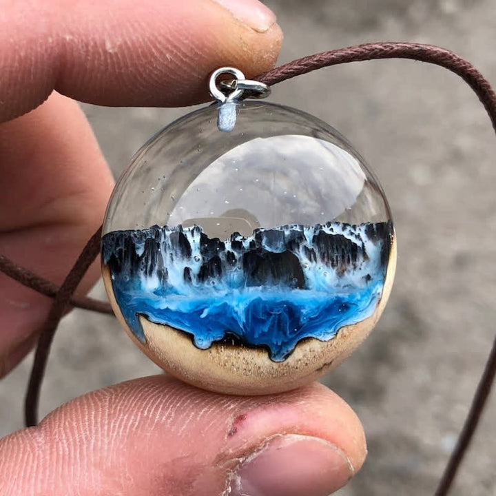 Collier pendentif lumineux en bois et résine en cascade Olivenorma