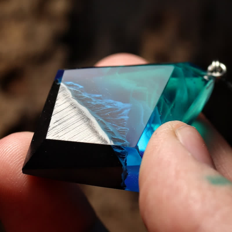 Collier en résine Olivenorma Snow Mountain bleu vert Aurora