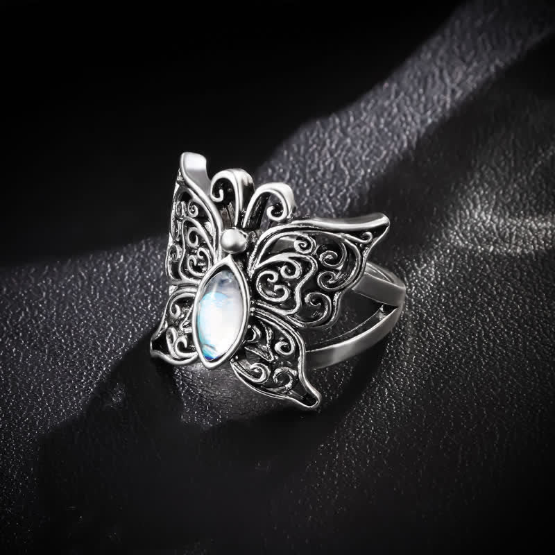 Bague vintage en pierre de lune avec papillon Olivenorma