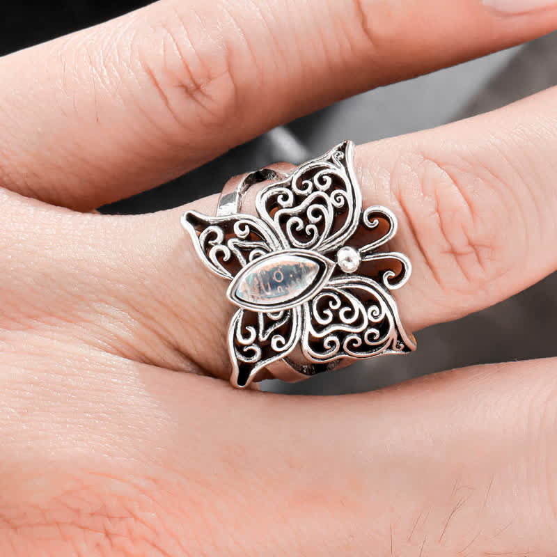 Bague vintage en pierre de lune avec papillon Olivenorma