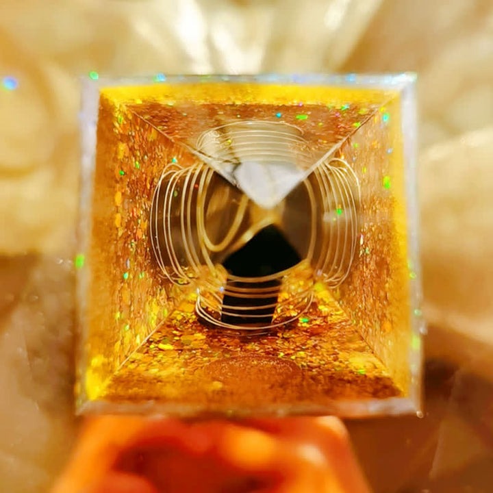 Pyramide d'orgone en cristal transparent avec prisme d'obsidienne Olivenorma