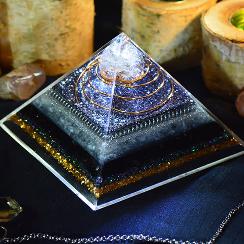 Pyramide orgonite en obsidienne cristalline transparente haute fréquence Olivenorma