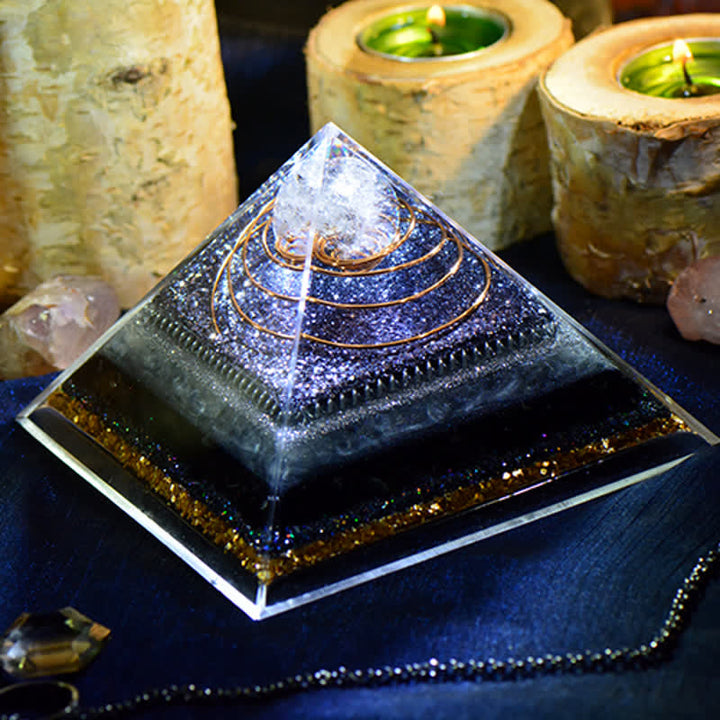 Pyramide orgonite en obsidienne cristalline transparente haute fréquence Olivenorma