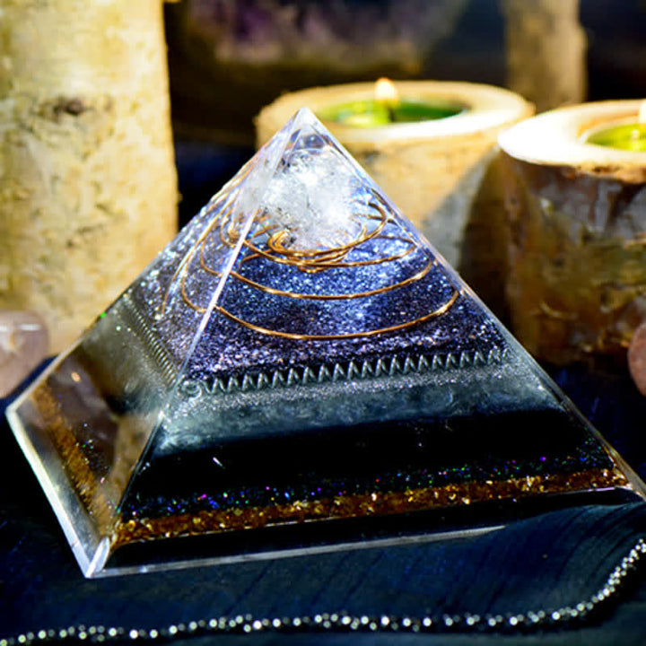 Pyramide orgonite en obsidienne cristalline transparente haute fréquence Olivenorma