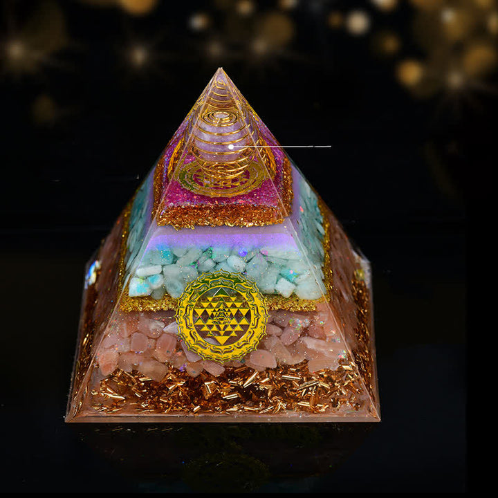 Pyramide d'orgone en boule de cristal naturel porte-bonheur Olivenorma de 10 cm
