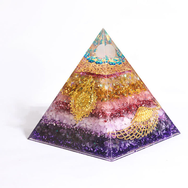 Pyramide d'orgone en cristal naturel de 15 cm fabriquée à la main par Olivenorma
