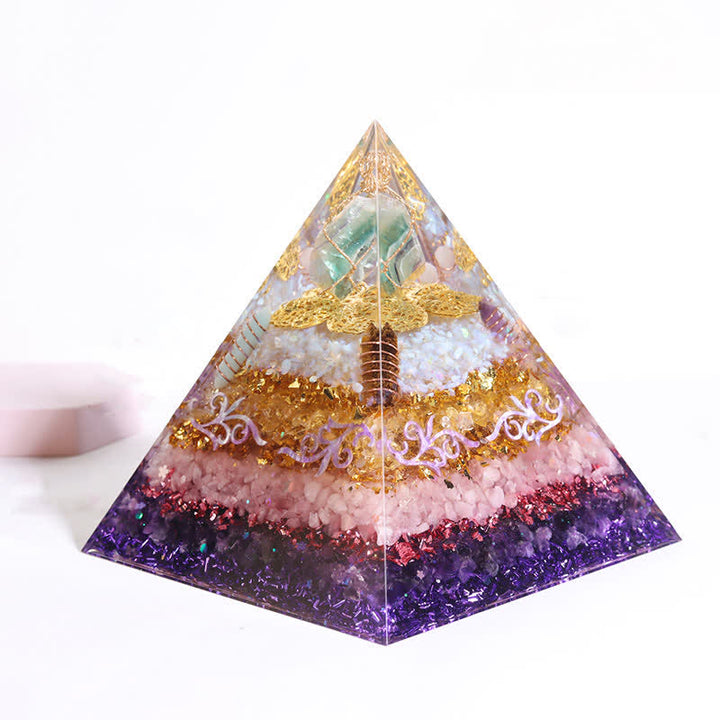 Pyramide d'orgone en cristal naturel de 15 cm fabriquée à la main par Olivenorma