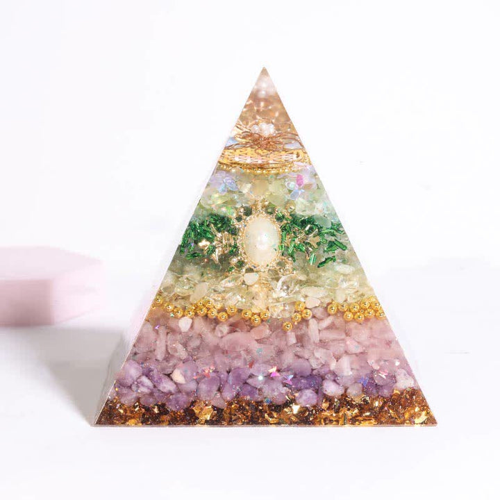 Pyramide orgonite collectrice d'énergie de 12 cm fabriquée à la main par Olivenorma